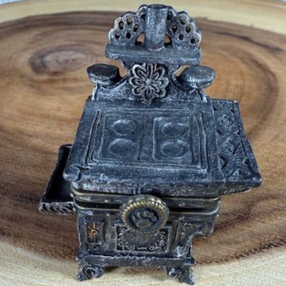 Vintage Boyds Bears Aunt Becky's Cast Iron Stove w/Biscuit McNibble Treasure Box - Picture 7 of 9